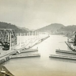Panama Canal Miraflores 4 by Aldesley photo New Zealand